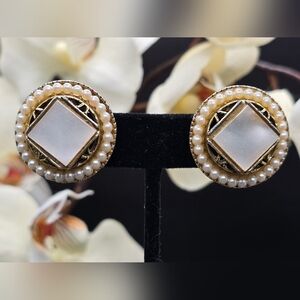 Vintage round mother of pearl and pearl clip-on earrings